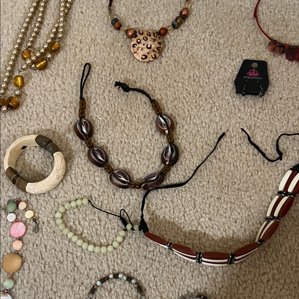 30 pieces of random mixed  jewelry